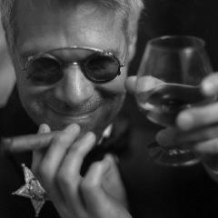 418068_100474993450122_1080967485_n